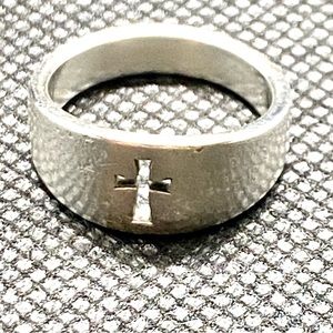 Retired James Avery Open Cross Ring